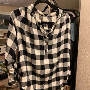 Universal thread shirt size large